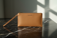 Hnědá kožená psací taška Michael Kors