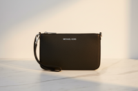 Černá nylonová crossbody kabelka Michael Kors