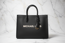 Černá kožená kabelka Michael Kors