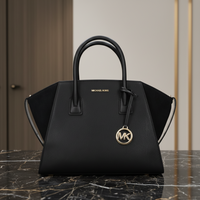 Černá kožená kabelka Michael Kors