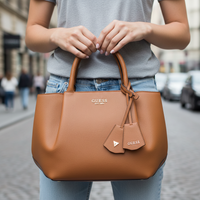 Dámská kabelka Guess Jeans Marrone z poliuretanu