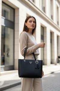 Dámská kabelka Guess Jeans z černého polyuretanu